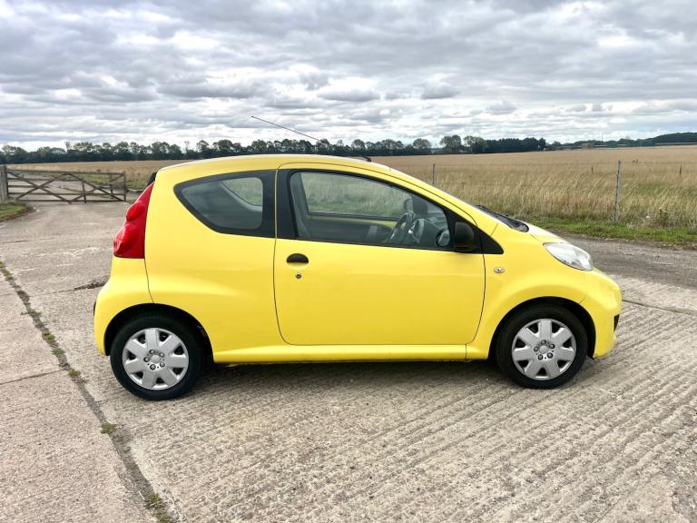 2011 Peugeot 107 Urban Lite*10m mot*£20 tax*70mpg*Low Insurance*ONLY 66k miles
