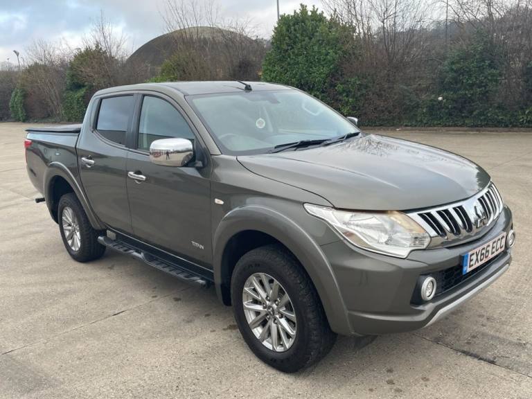 2016 Mitsubishi L200 2.4 DI-D DC Titan Pickup Double Cab 4dr Diesel Manual 4WD Euro 5 (178 ps) PI...