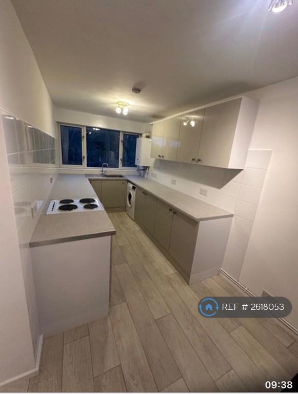 2 bedroom flat in Glamis House, Brentwood, CM14 (2 bed) (#2618053)