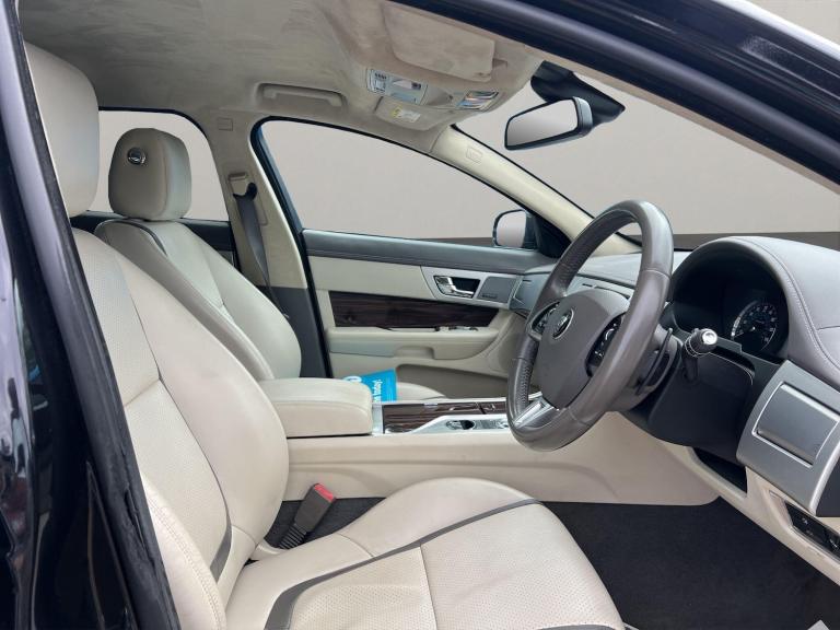 2014 Jaguar XF 2.2d Portfolio Sportbrake Auto Euro 5 (s/s) 5dr ESTATE Diesel Automatic