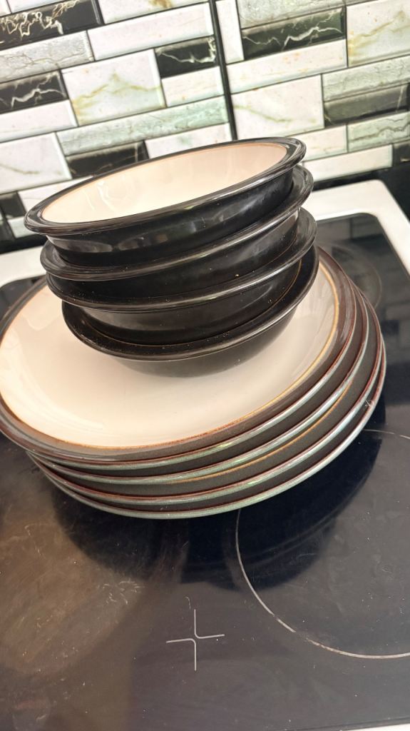 Plates and bowls 