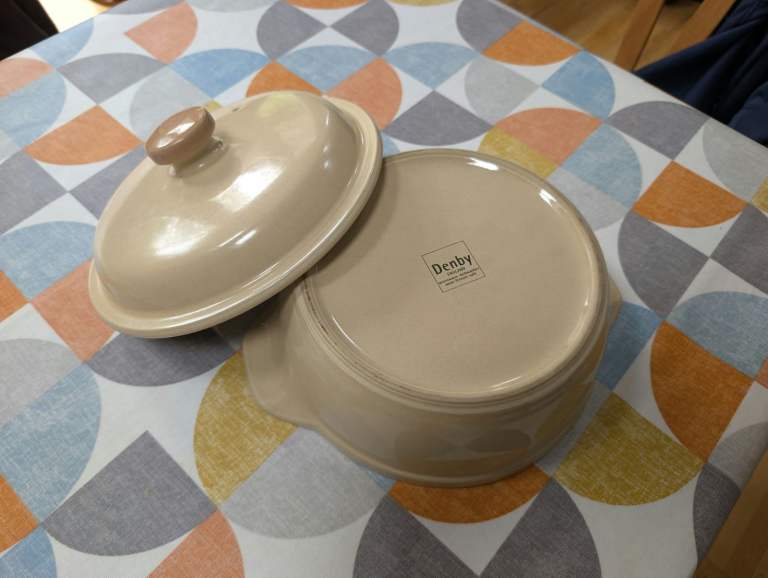 Denby Stoneware Casserole Dish with Lid – Beige, Good Condition