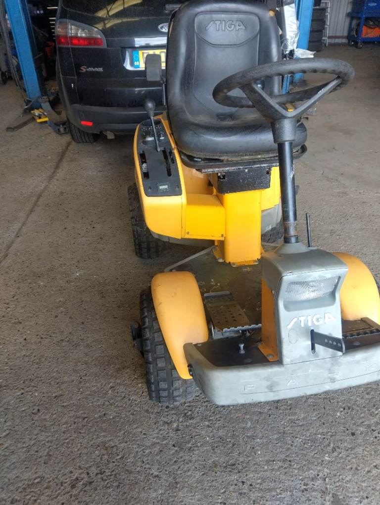 Stiga park diesel lawn tractor tow garden spares repairs