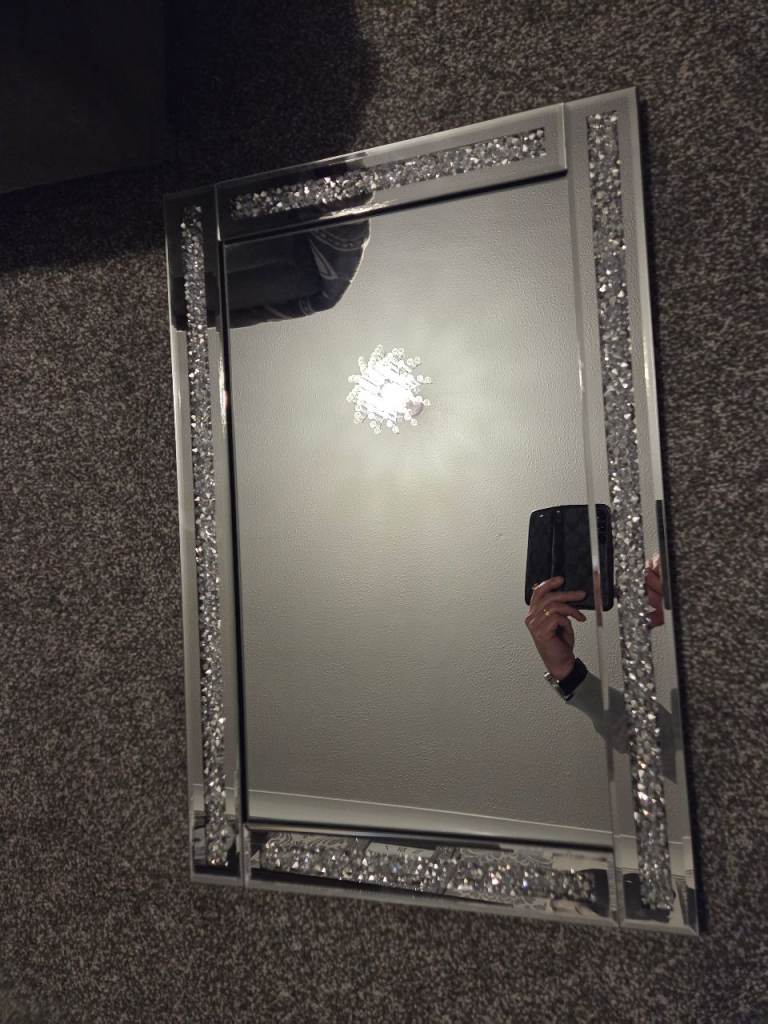 Crushed crystal mirror 