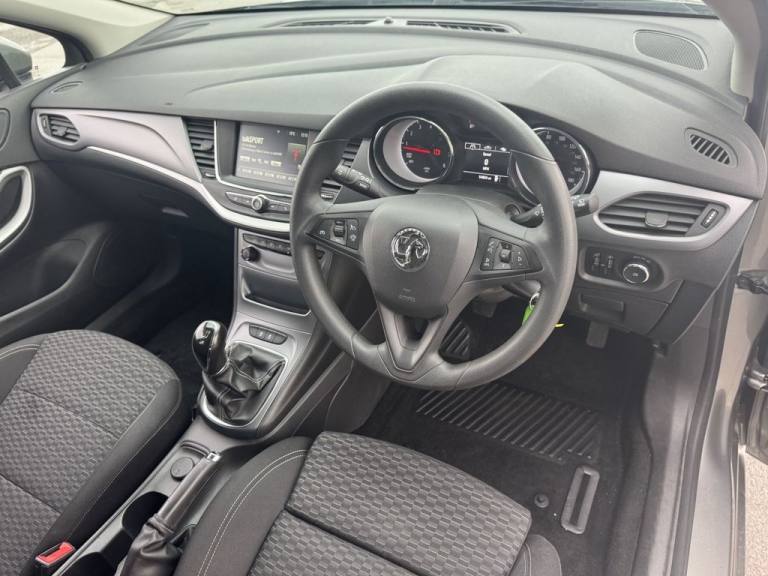 2017 Vauxhall Astra 1.0i Turbo ecoFLEX Design Sports Tourer 5dr Petrol Manual Euro 6 (s/s) (105 E...