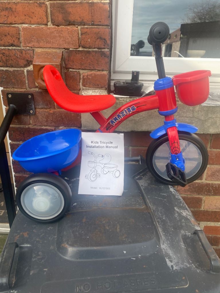 Kids tricycle 