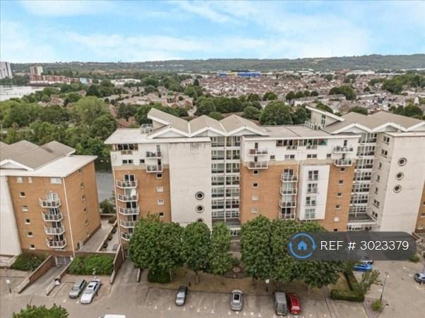 1 bedroom flat in Penstone Court, Cardiff, CF10 (1 bed) (#3023379)