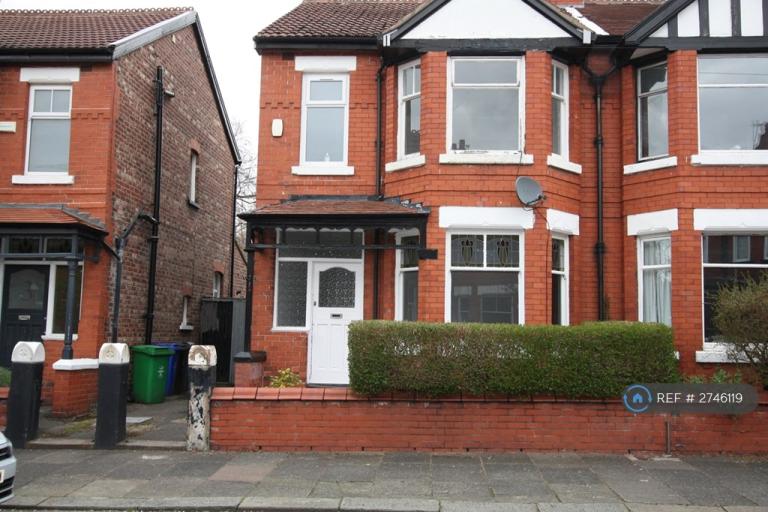 4 bedroom house in Roseleigh Avenue, Manchester, M19 (4 bed) (#2746119)