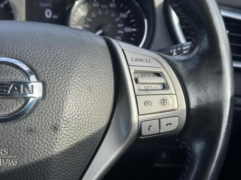 2015 Nissan Qashqai 1.5 dCi N-Tec+ 5dr HATCHBACK DIESEL Manual