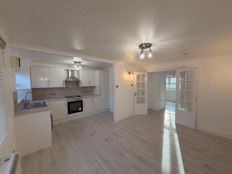 Brand new refurbished 1 bedroom