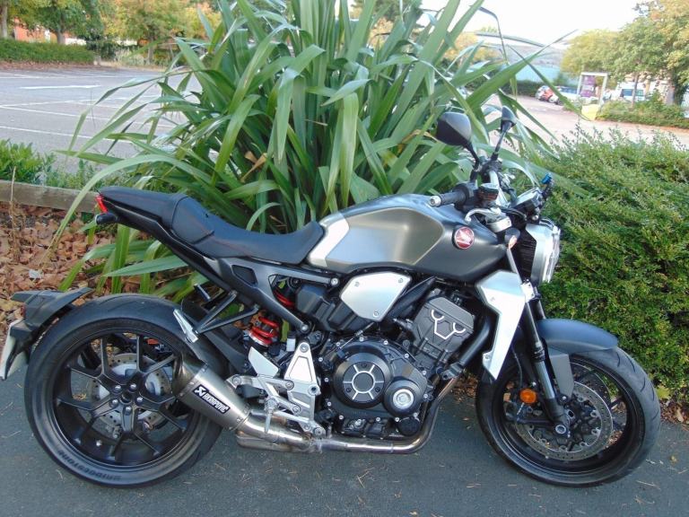 Honda CB1000R CB1000RA-J 2019 low miles 2K naked 143bhp muscle retro tourer