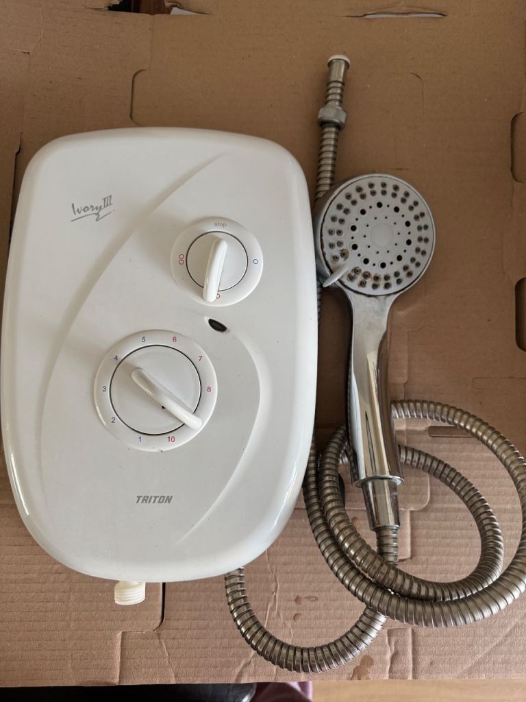 Triton electric Shower 