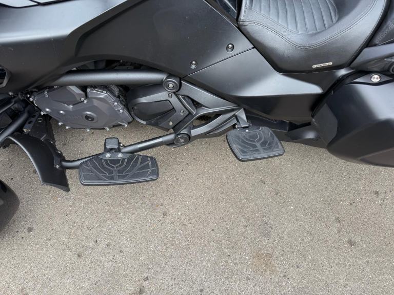 2022 Can-Am Spyder F3 Limited 1330cc 6 speed semi automatic trike