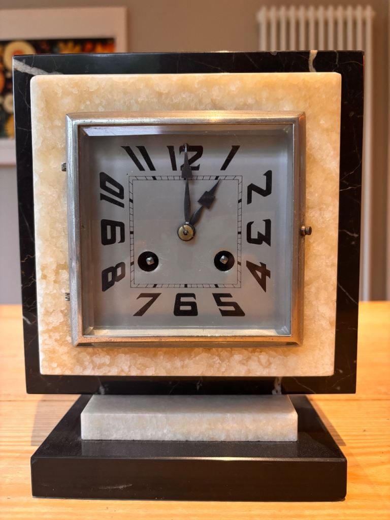 Clock - Collectors item Art Deco era 