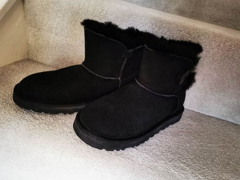 UGG black sheepskin boots size 37 UK 4 