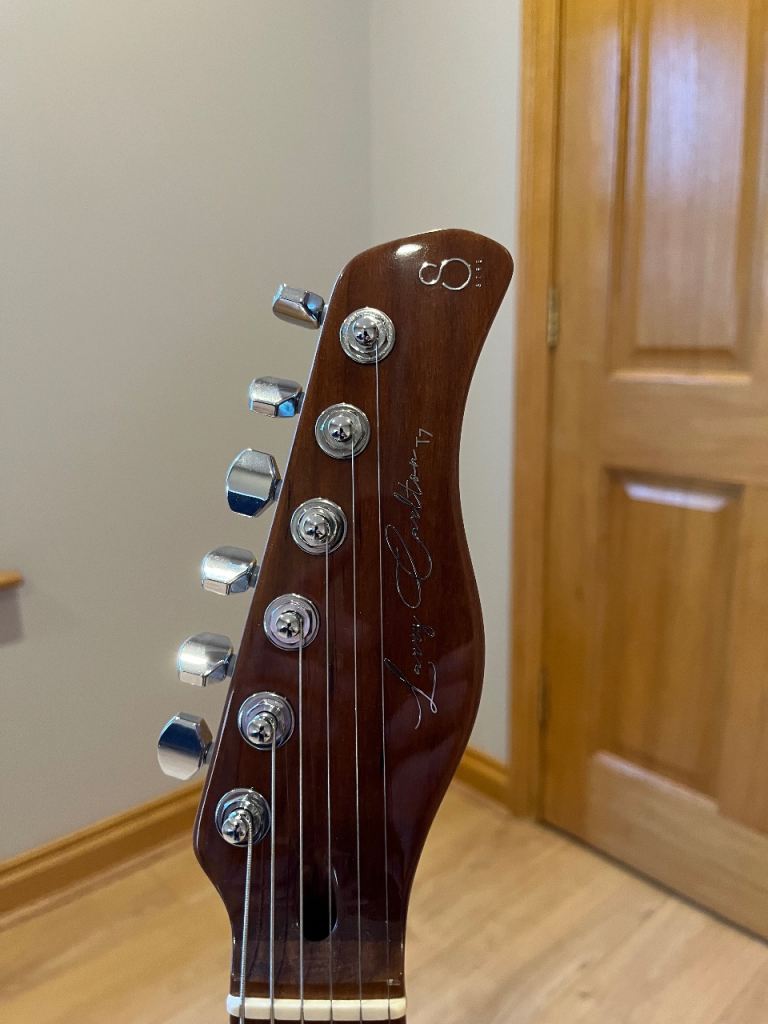 Sire Larry Carlton T7 - Like New