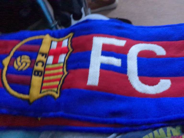 Men Barcelona saf