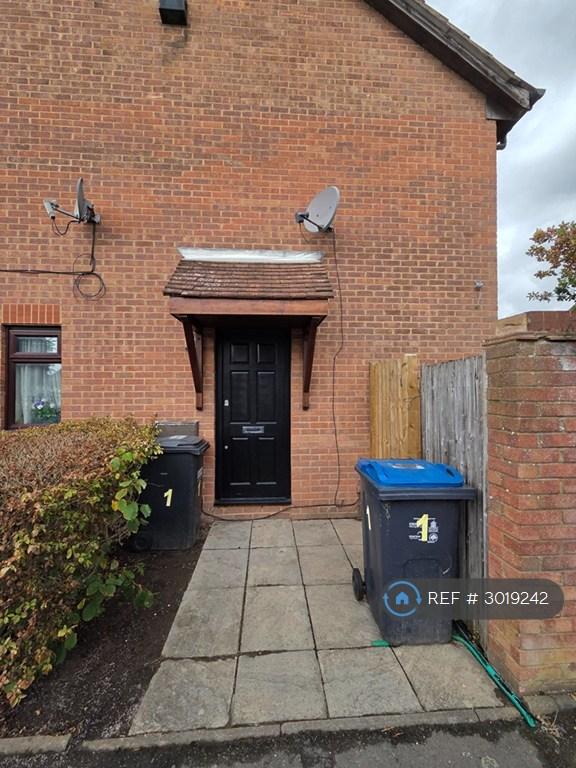 1 bedroom house in Furtherfield Close, Croydon, CR0 (1 bed) (#3019242)