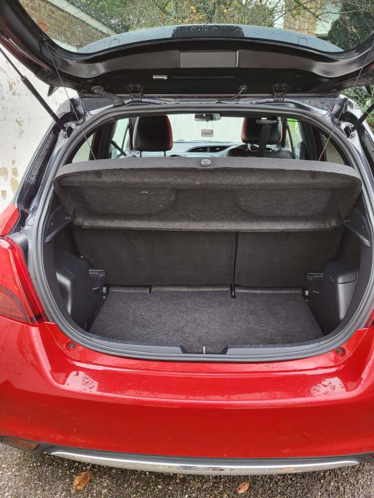 Toyota, YARIS, Hatchback, 2016, Other, 1329 (cc), 5 doors