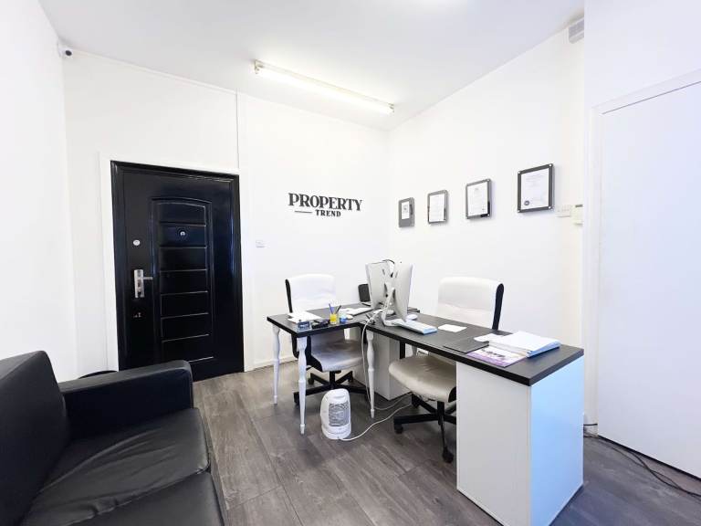 Office | Creative Studio | Artist Studio to Rent In Leytonstone East London E10 