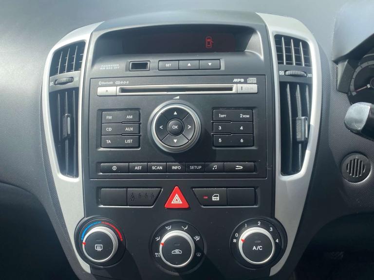 2012 Kia Ceed 1.6 CRDi EcoDynamics 2 Sports Wagon Euro 5 (s/s) 5dr Estate Diesel Manual