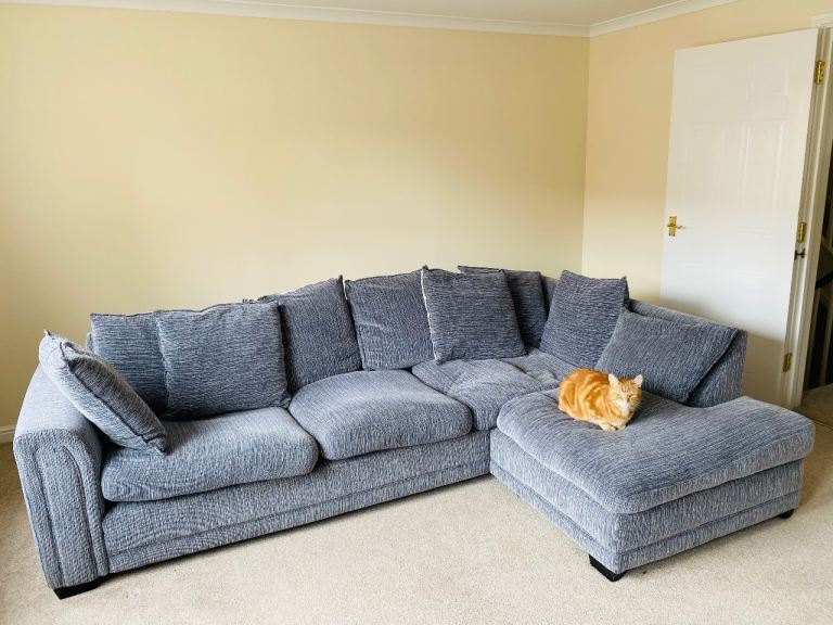 Large Grey Corner Sofa with Chaise – Good Condition