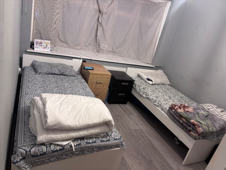 big room available for rent 