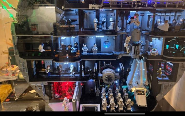 LEGO Death Star 2025 Fully Built With Expensive Light Kit Installed AND IN CUSTOM DISPLAY CASE