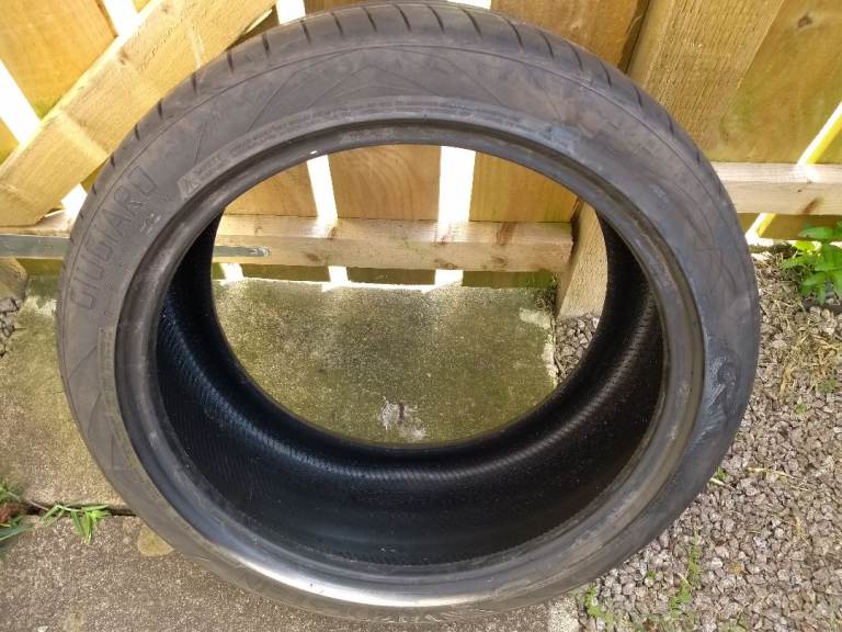 1 x 245/40 zr19 98Y XL Vredestein Ultrac Vorti 6+ mm DOT 2420 Tyre