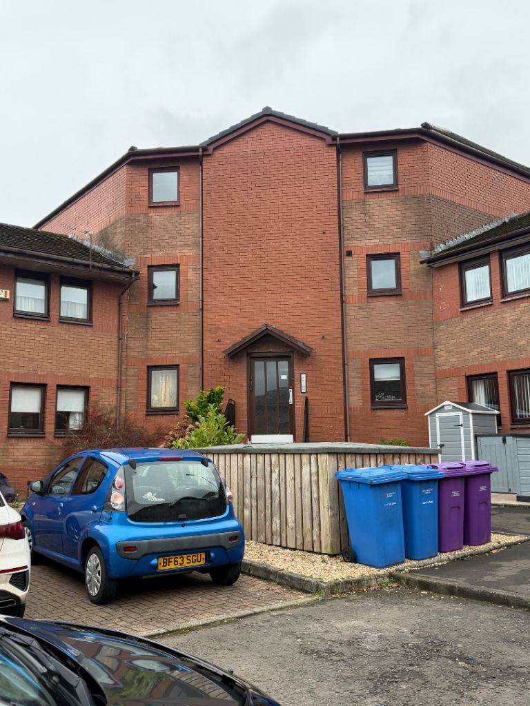 2 bed 1st floor flat