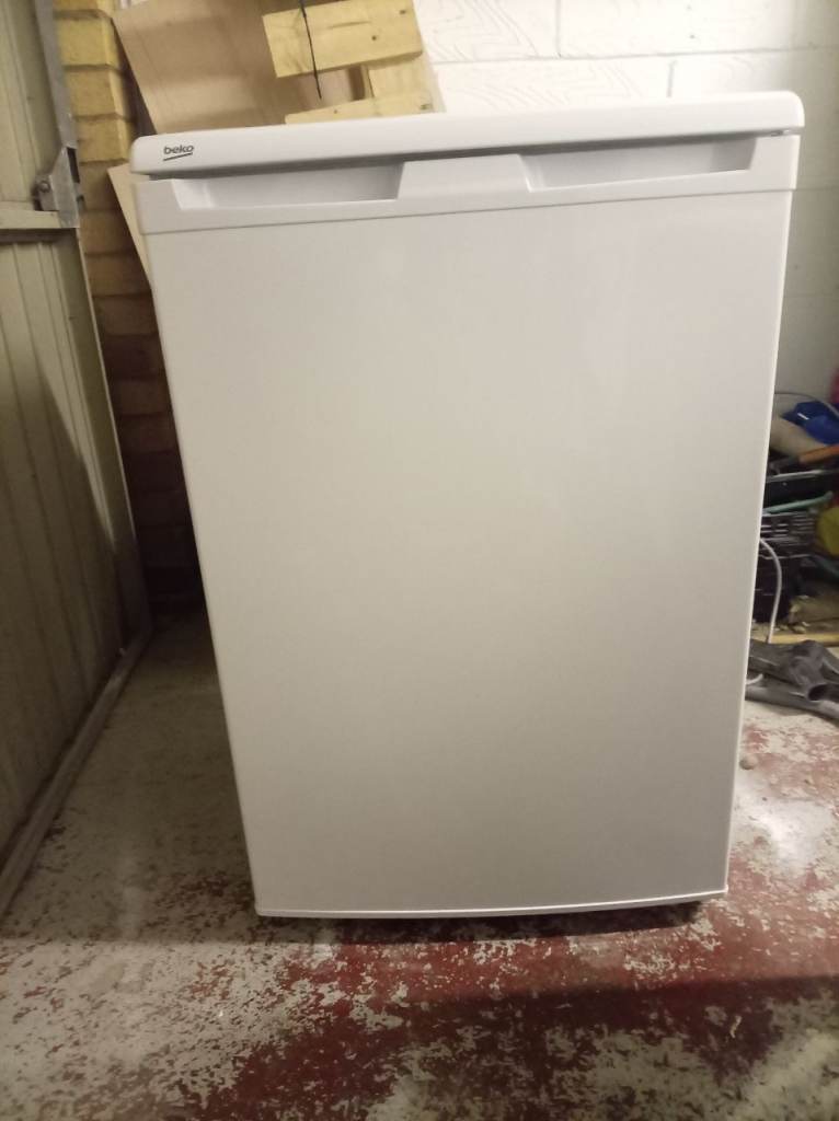 Beko FSN164401X Freestanding Freezer - White, Very Good Condition
