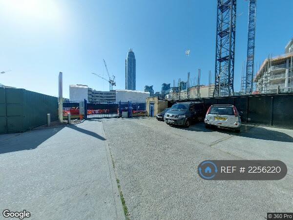 1 bedroom flat in Damac Versace Tower, London, SW8 (1 bed) (#2256220)
