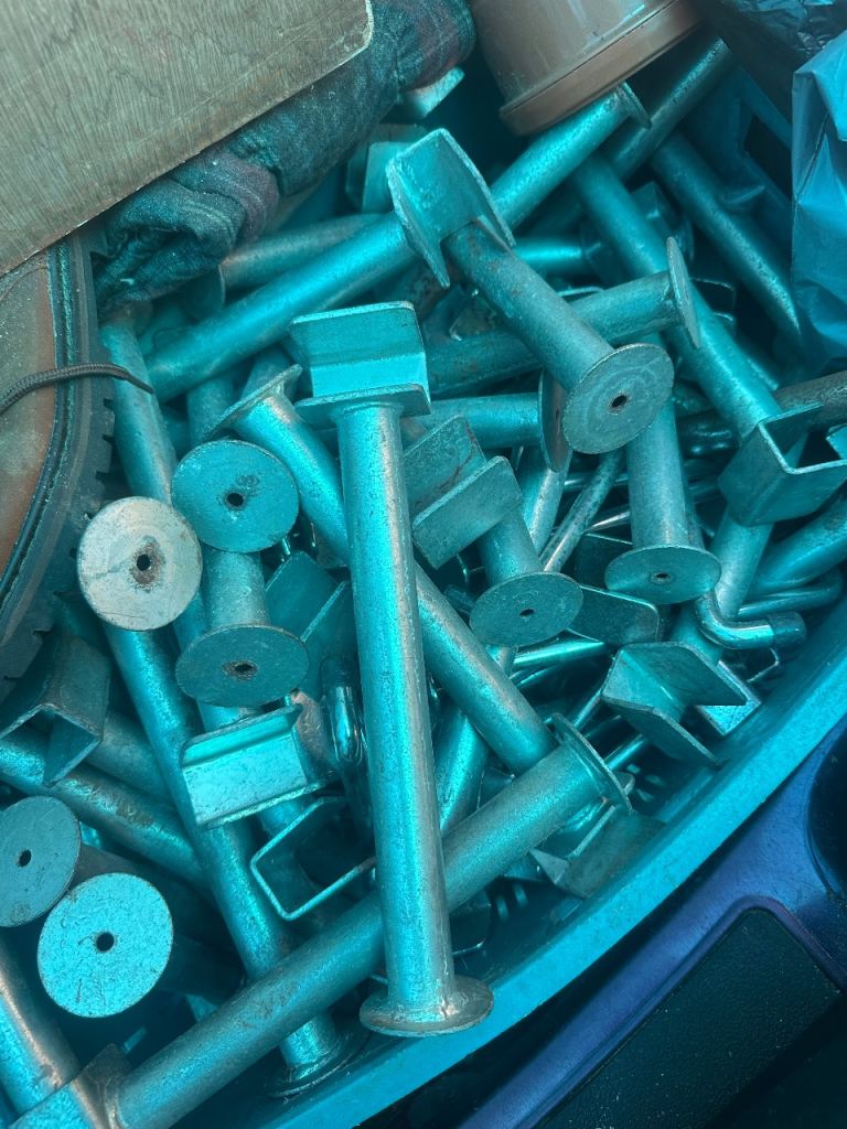 Metal Scaffolding Jacks / Adjustable Props - Good Condition