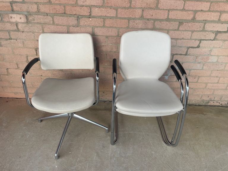 ✅ £40 Each Boss Cream Leather Conference Chairs 