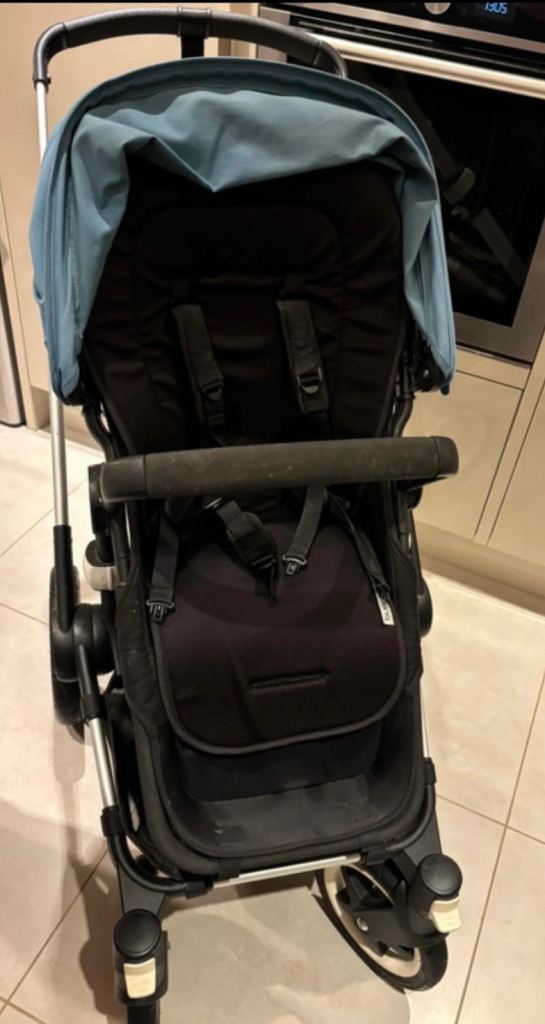 Bugaboo Pushchair with Blue Hood – Good Condition