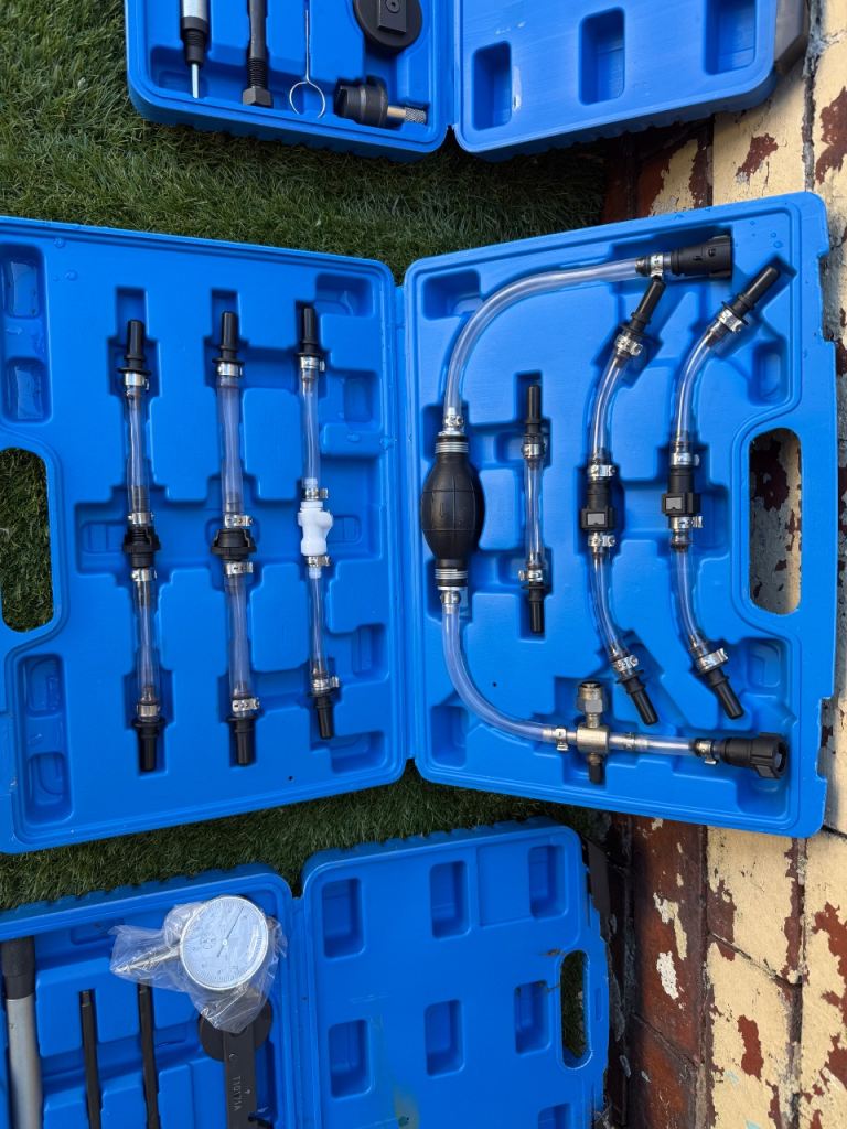 Car Diagnostic Tool Kit in Blue Case – Good Condition