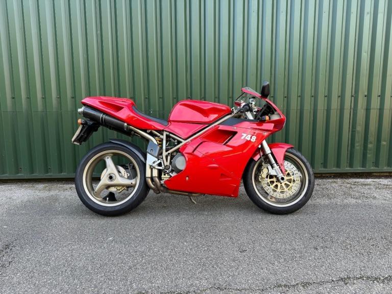 Ducati 748 BP Red 2000 Model 11697 miles Excellent History Belts Changed Termis