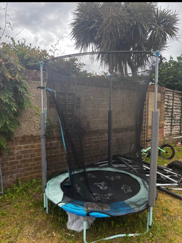 Trampoline 