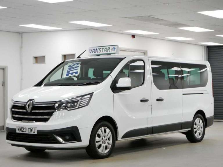 2023 RENAULT TRAFIC 30 2.0 DCI 170 BHP LONG SPORT EDC AUTOMATIC 9 SEATER