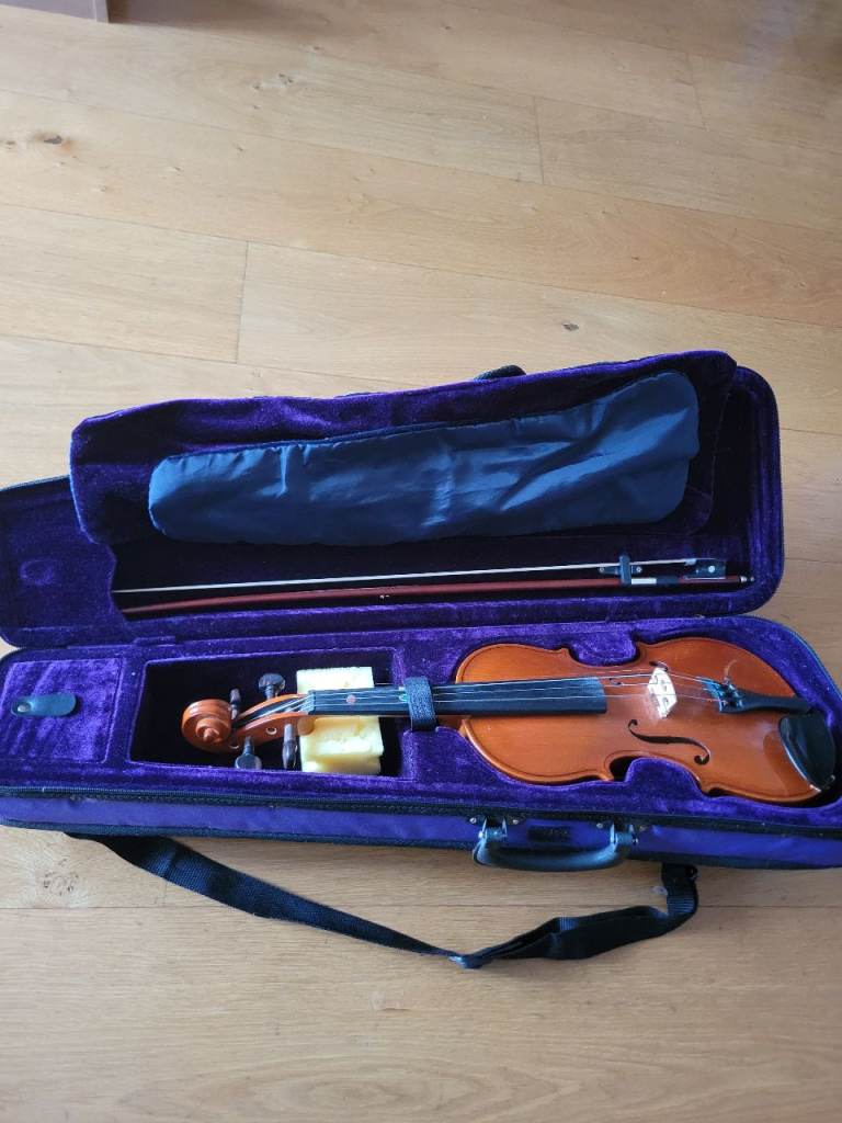 1/2 size violin