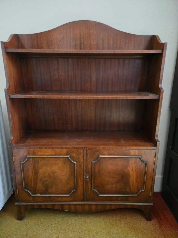 Vintage Mahogany Waterfall Bookcase Cabinet (Reprodux)