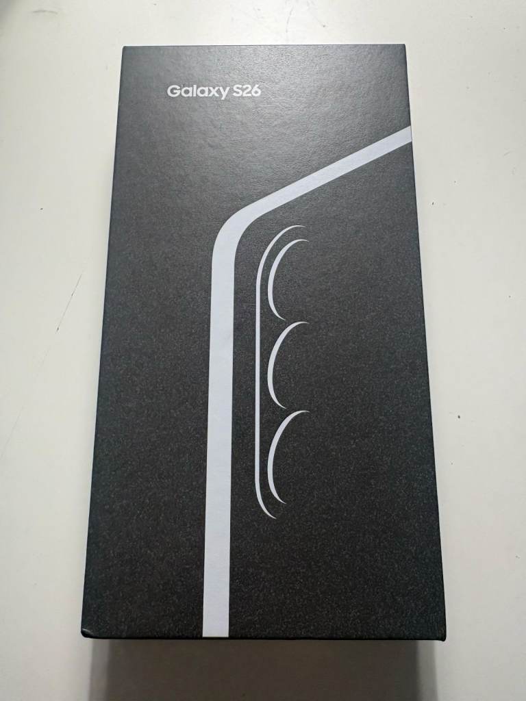 Samsung Galaxy S26 WHITE , 256 GB new !