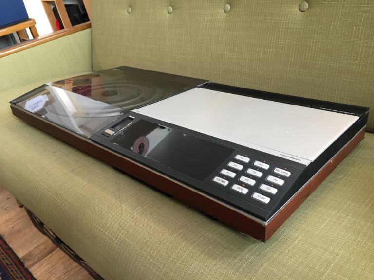 Bang and Olufsen Beocentre 7000