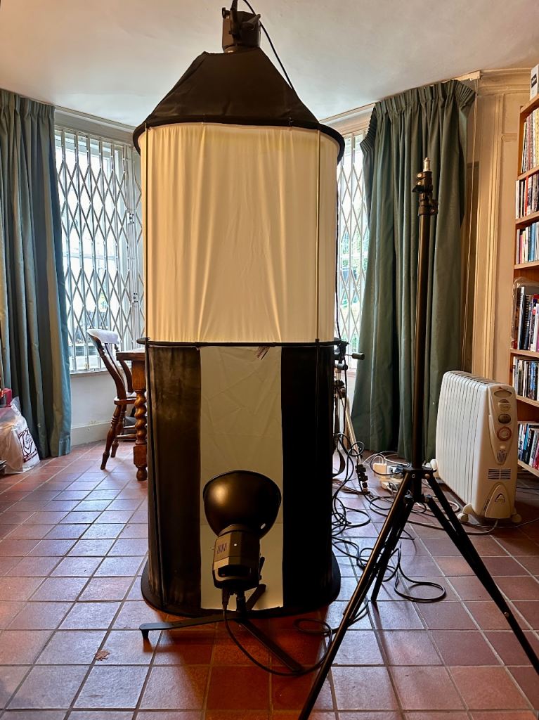 Lastolite Cubelite Studio Kit 70 cm (27") – 2-Head Tungsten Kit LR8825