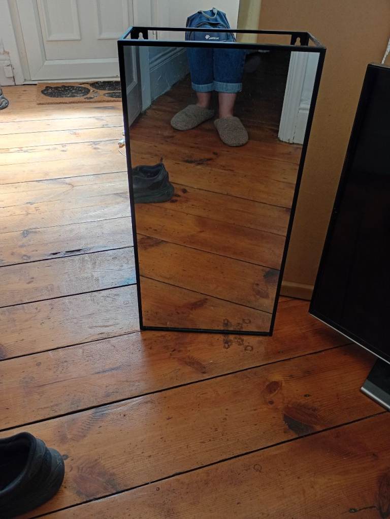 Bathroom vanity cabinet 