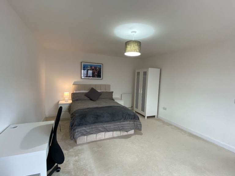 Double Room Available Near Fort Kinnaird