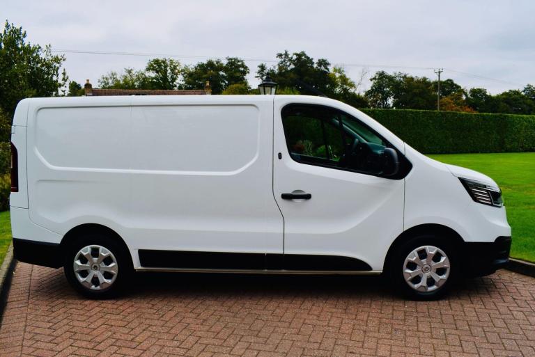 2023 Renault Trafic 2.0 dCi Blue SL30 Business+ L1 H1 Euro 6 (s/s) 5dr PANEL VAN Diesel Manual