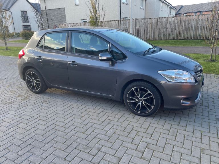 Toyota, AURIS, Hatchback, 2011, Manual, 1329 (cc), 5 doors