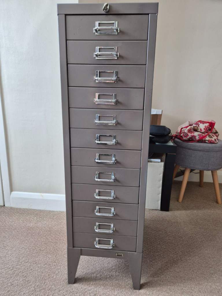 Stor ALL STEEL 12 drawer cabinet