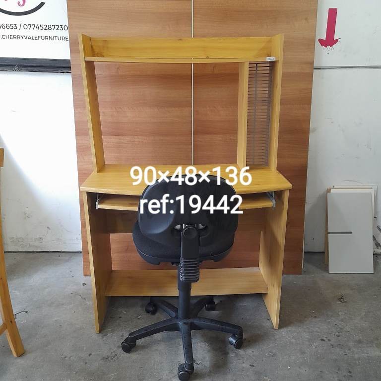 Wooden desk with pull out tray 90cm x 48cm x 136cm, Ref:123 £65.00